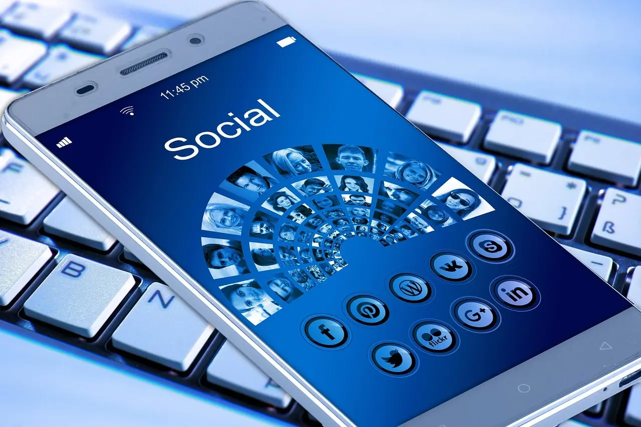 come usare i social media nella ricerca di lavoro