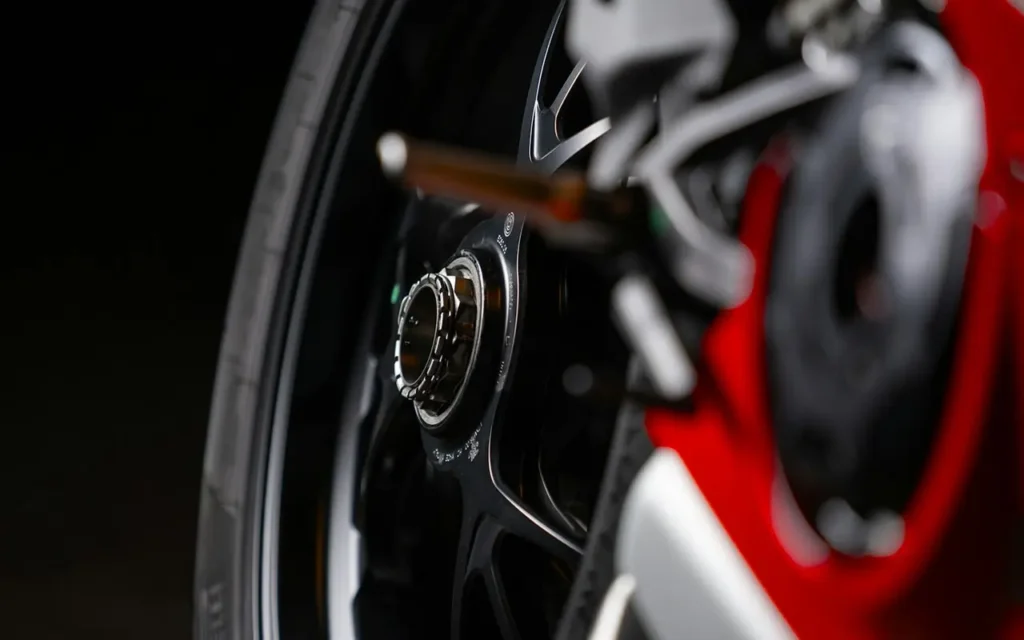 materiali per motociclisti 6